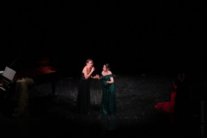 LOriana e Claudia in Donne
